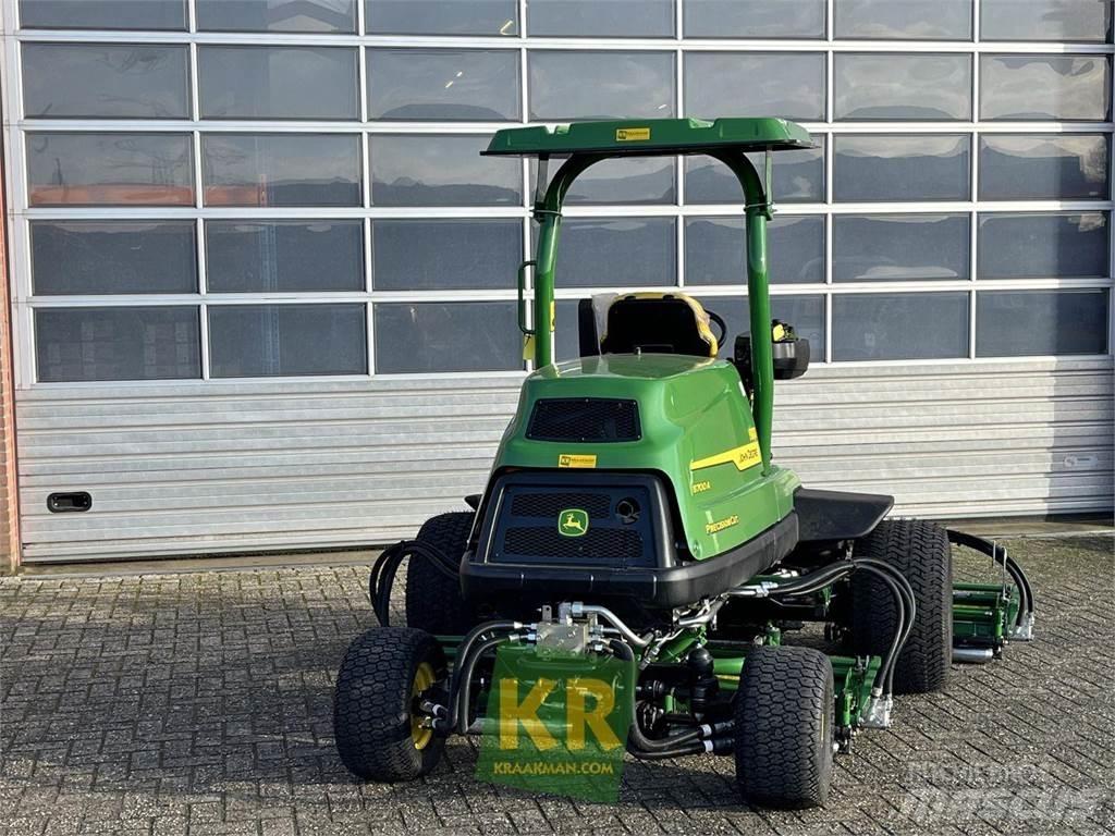 John Deere 8700A Grünflächenmäher