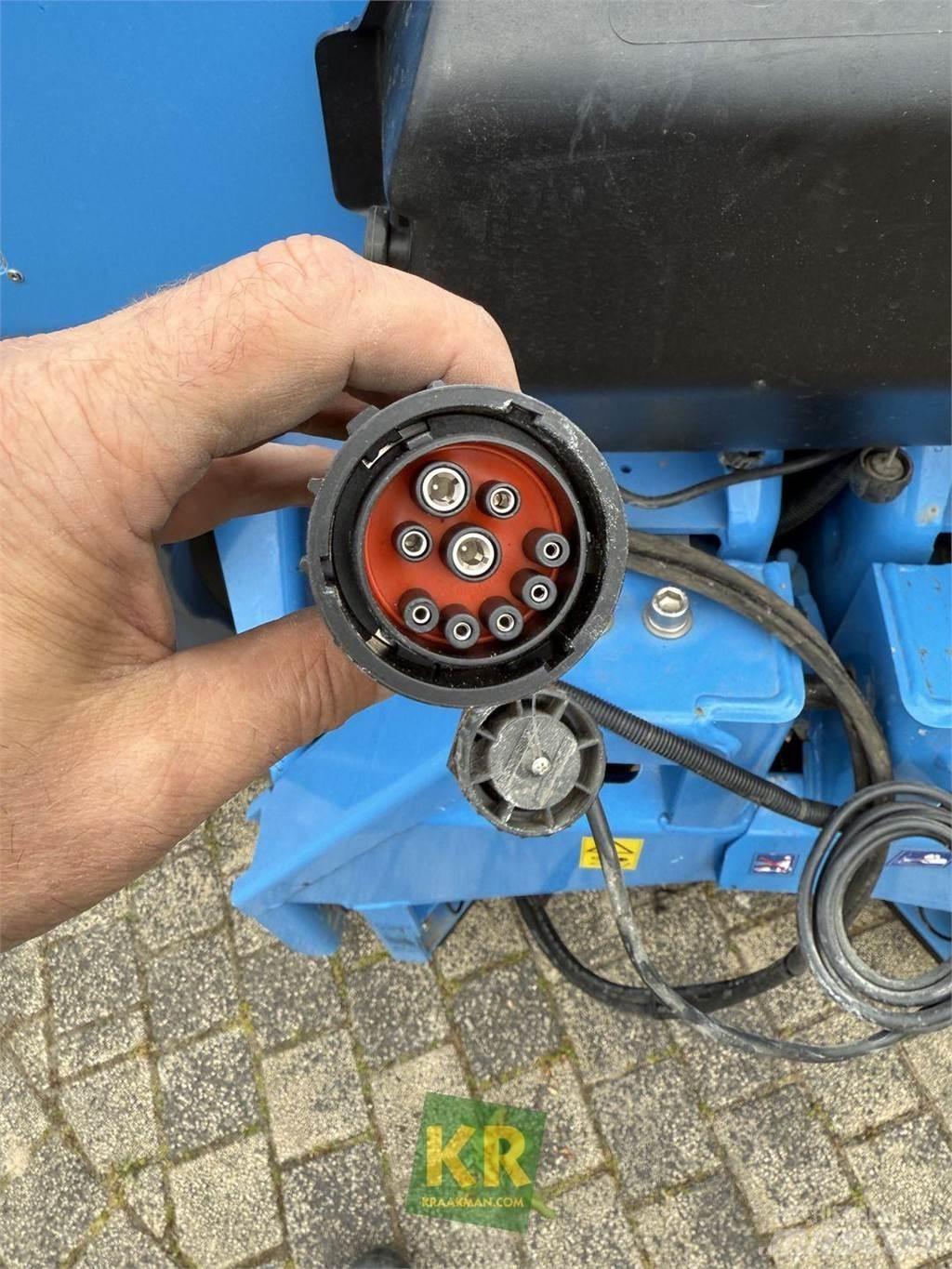 Lemken Polaris 14 Düngemittel-Sprüher