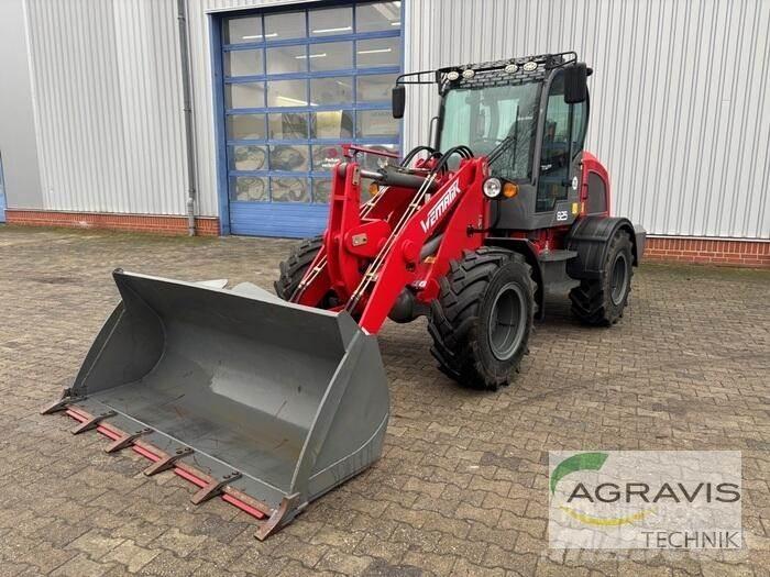  825 Radlader