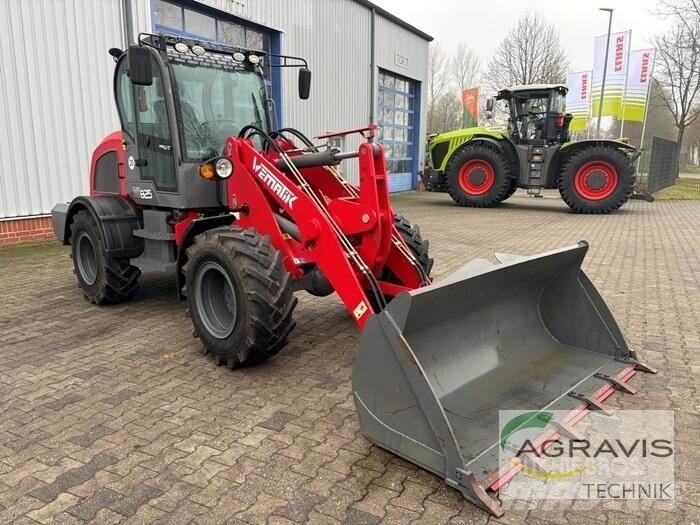  825 Radlader