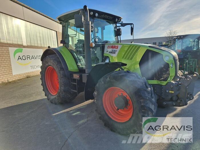 CLAAS ARION 640 CEBIS Traktoren