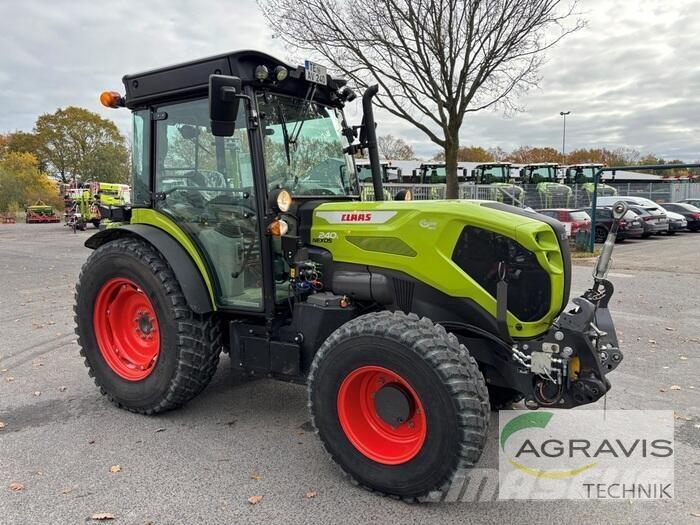 CLAAS NEXOS 240 L Traktoren