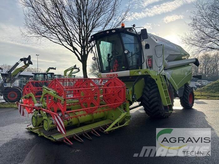 CLAAS TUCANO 420 Mähdrescher