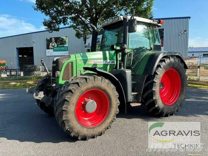 Fendt 714 VARIO Traktoren