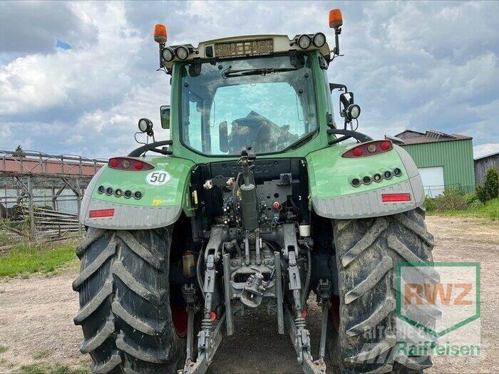 Fendt 718 Vario Traktoren