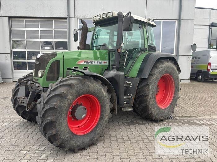 Fendt 718 VARIO Traktoren