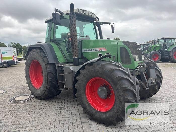 Fendt 718 VARIO Traktoren