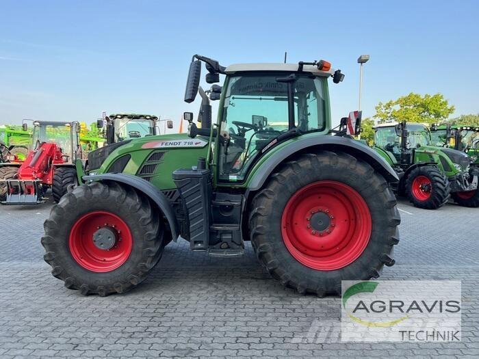 Fendt 718 VARIO S4 Traktoren