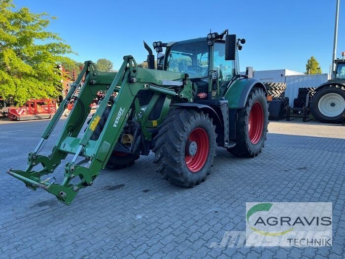 Fendt 718 VARIO S4 Traktoren