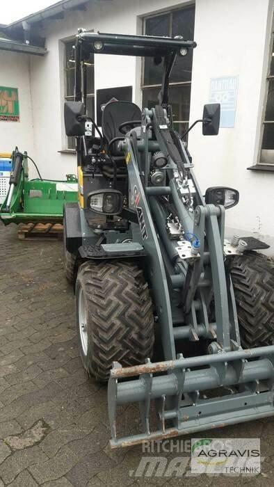 GiANT G2200E-3 Radlader