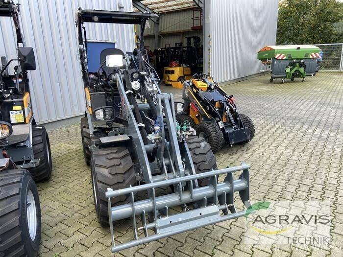 GiANT G2700E Sonstige Baumaschinen