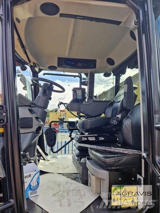 JCB FASTRAC 4220 Traktoren