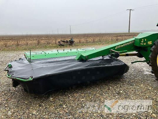 John Deere 328 A Mäher