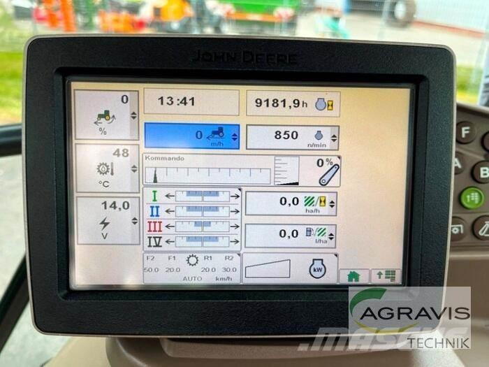 John Deere 6210 R Traktoren