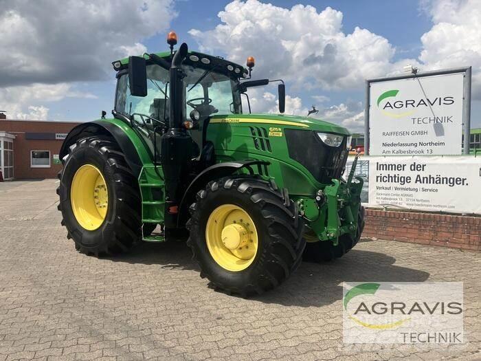 John Deere 6215 R Traktoren