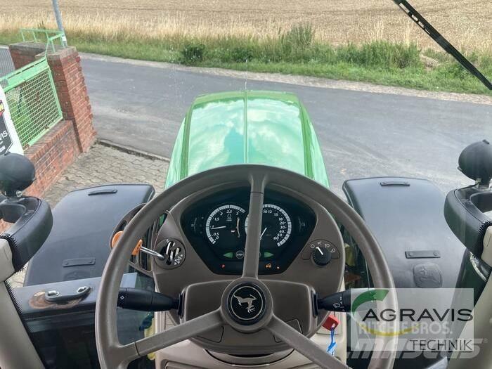 John Deere 6215 R Traktoren