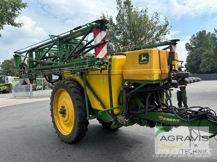 John Deere 632 Anhängespritzen