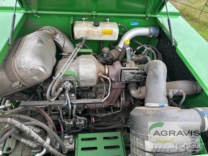 John Deere W 330 Mähdrescher