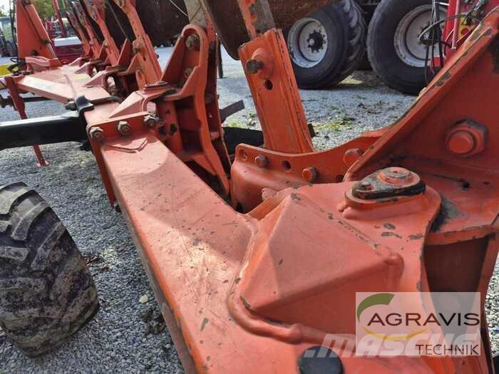 Kuhn VARI-MASTER 153 Wendepflüge