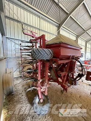 Kverneland TS Drillmaschinenkombination