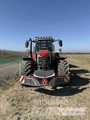 Massey Ferguson 7S210 Traktoren