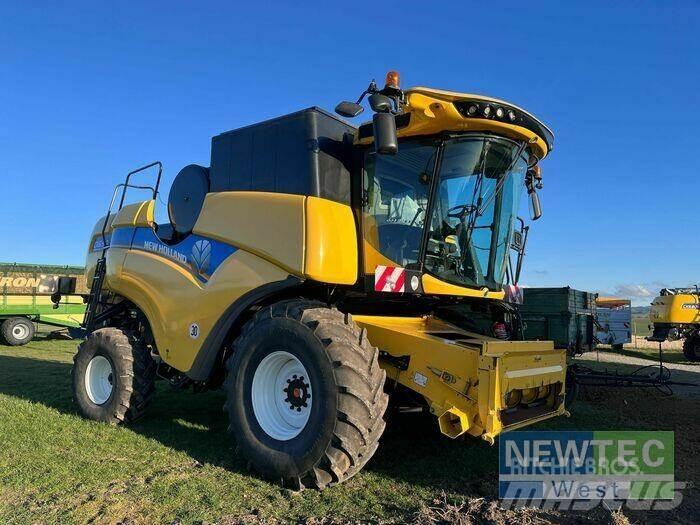 New Holland CX 6.90 Mähdrescher