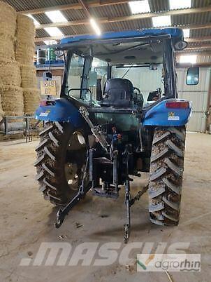 New Holland T5040 Traktoren