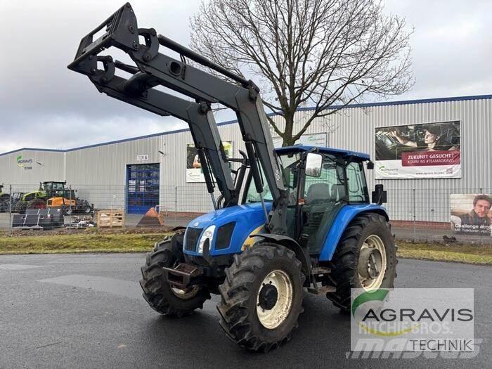 New Holland TLA 100 Traktoren