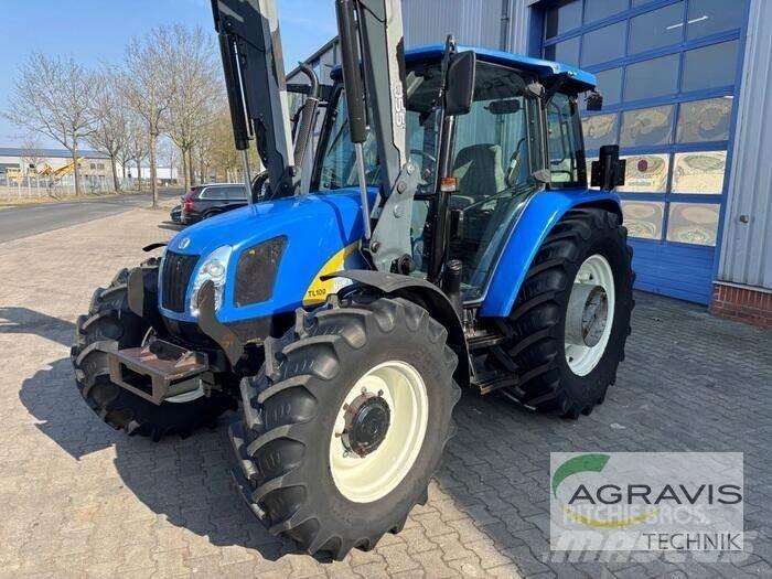 New Holland TLA 100 Traktoren