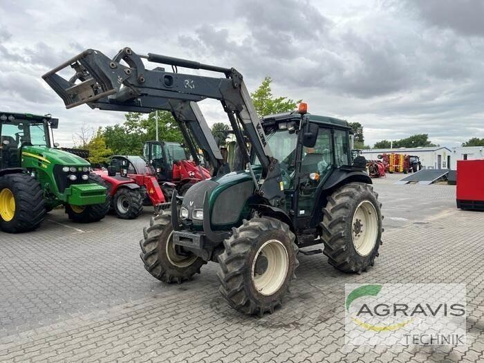 Valtra A 83 H Traktoren