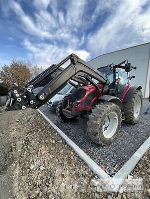 Valtra A115H4 Traktoren