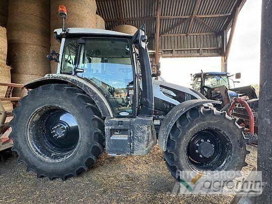 Valtra G125E ACTIVE Traktoren