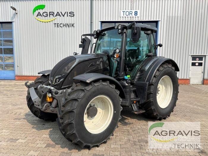Valtra N 135 D 2B1 Traktoren