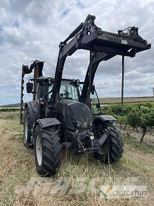 Valtra N134 ACTIVE Traktoren