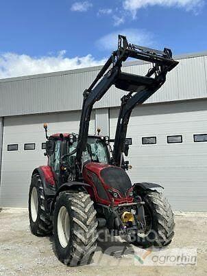 Valtra N134A Traktoren