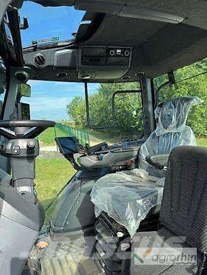 Valtra N135 DIRECT Traktoren