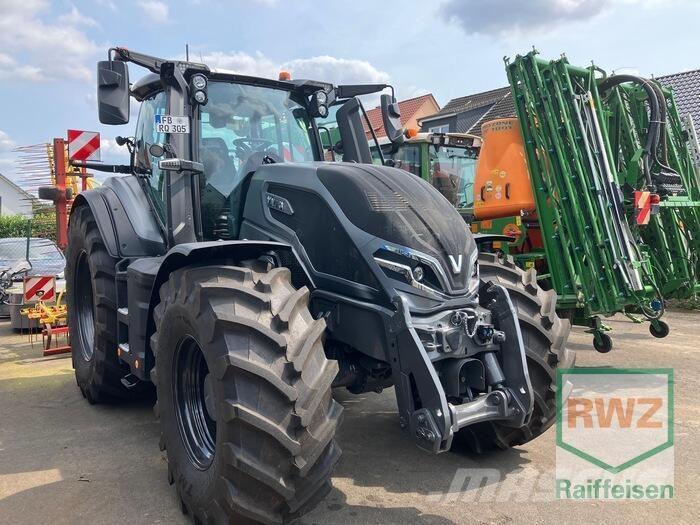 Valtra Q305 Traktoren