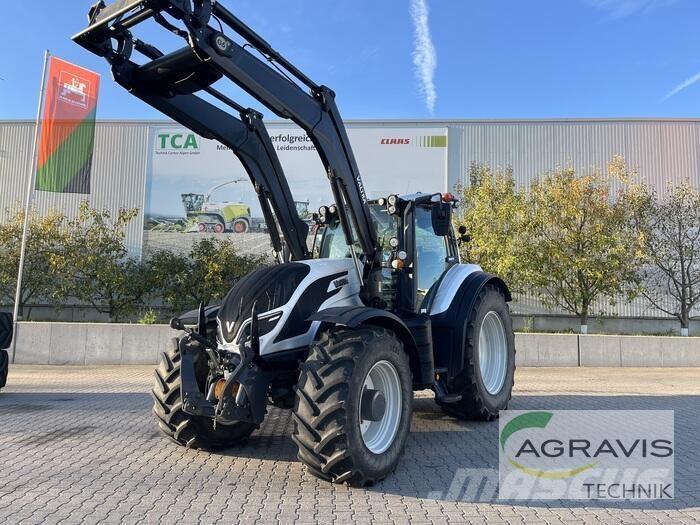 Valtra T 174 A Traktoren
