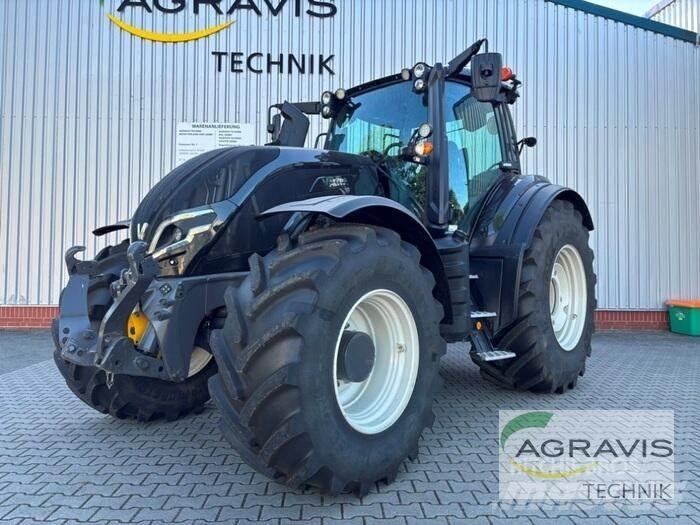 Valtra T 235 D Traktoren