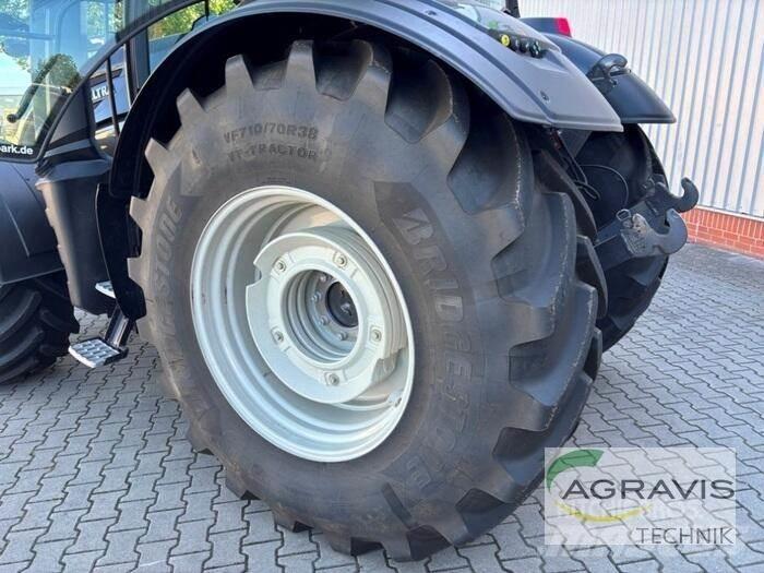 Valtra T 235 D Traktoren