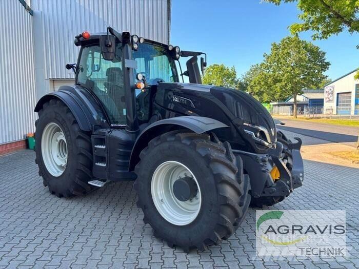Valtra T 235 D Traktoren