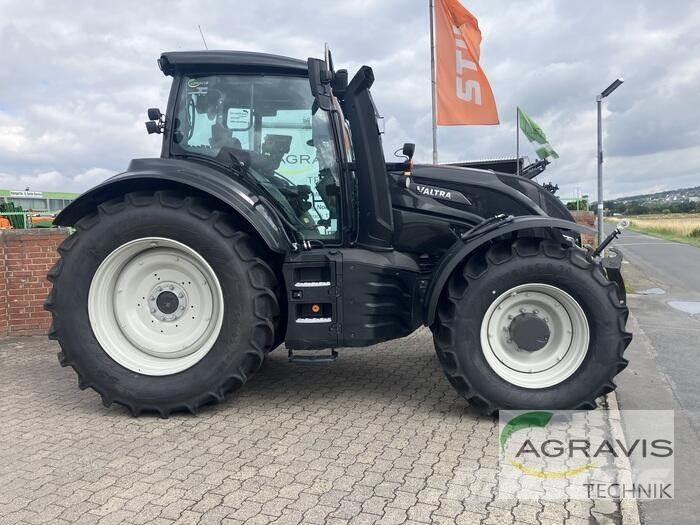 Valtra T 235 D Traktoren