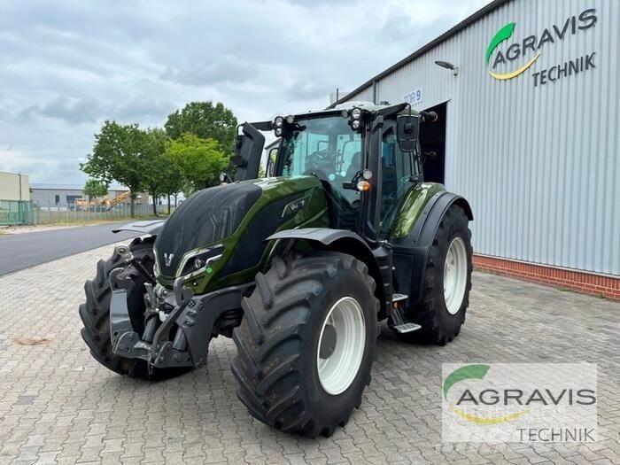 Valtra T 235 D 2A1 Traktoren