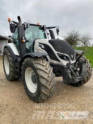 Valtra T174 DIRECT Traktoren