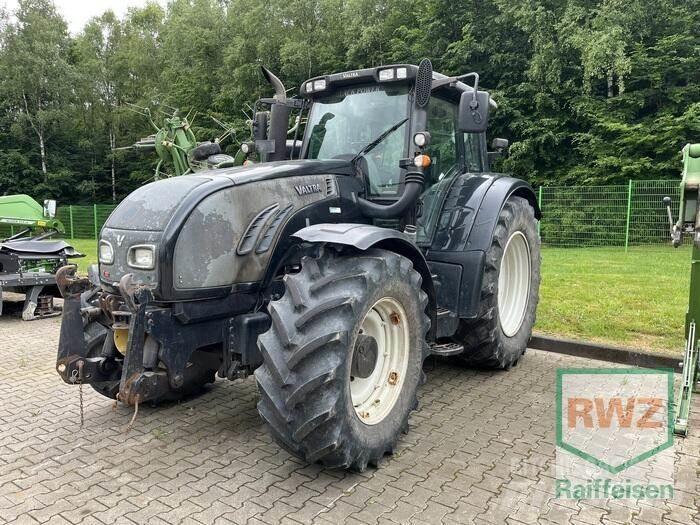 Valtra T202D Traktoren