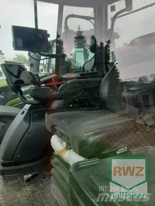 Valtra T215D Schlepper Traktoren