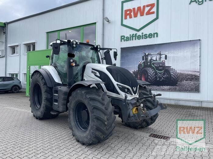 Valtra T234D Traktoren