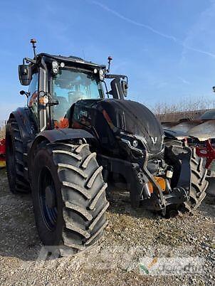 Valtra T235 Diect Traktoren