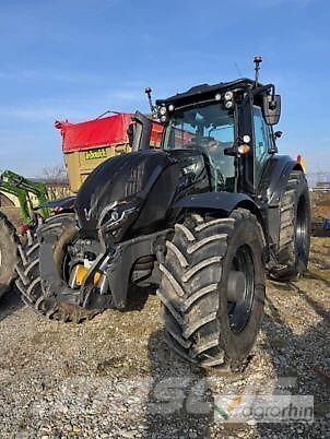 Valtra T235 Diect Traktoren