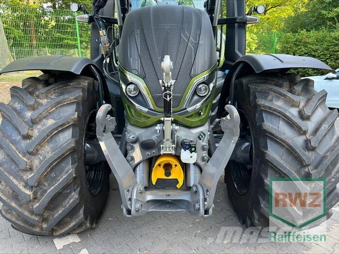 Valtra T255Versu Traktoren